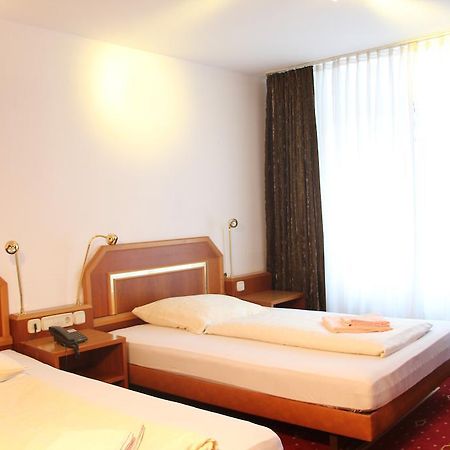 Wali'S Hotel Bielefeld Esterno foto
