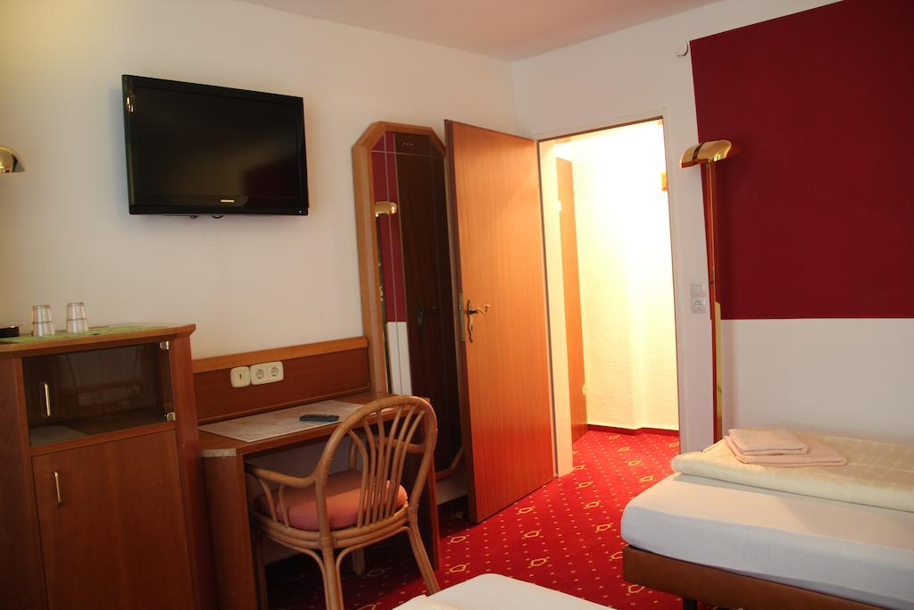 Wali'S Hotel Bielefeld Esterno foto