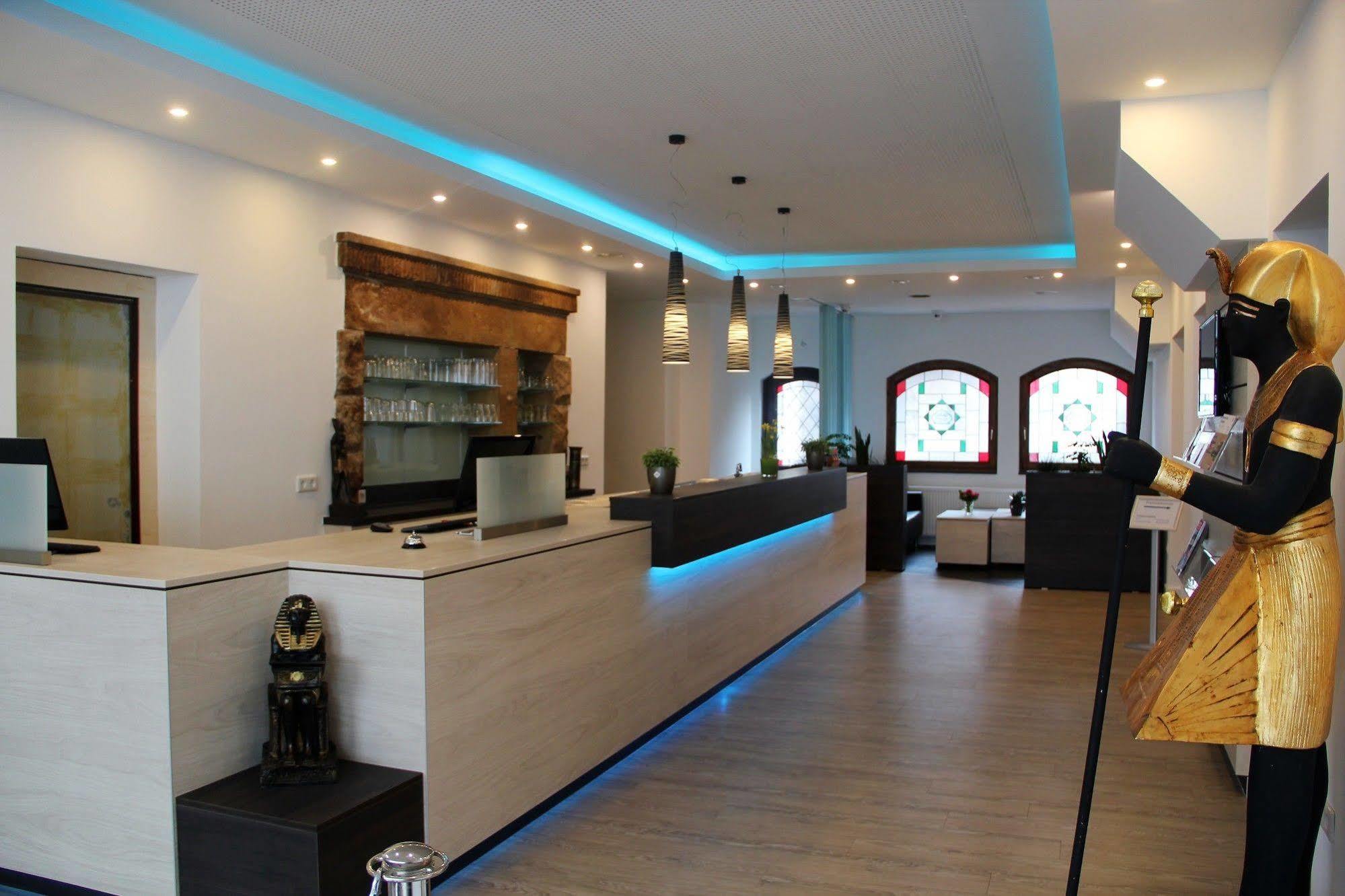 Wali'S Hotel Bielefeld Esterno foto